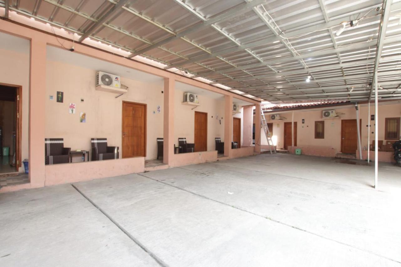 Oyo 91490 Hotel Rumah Kita Cirebon Eksteriør billede
