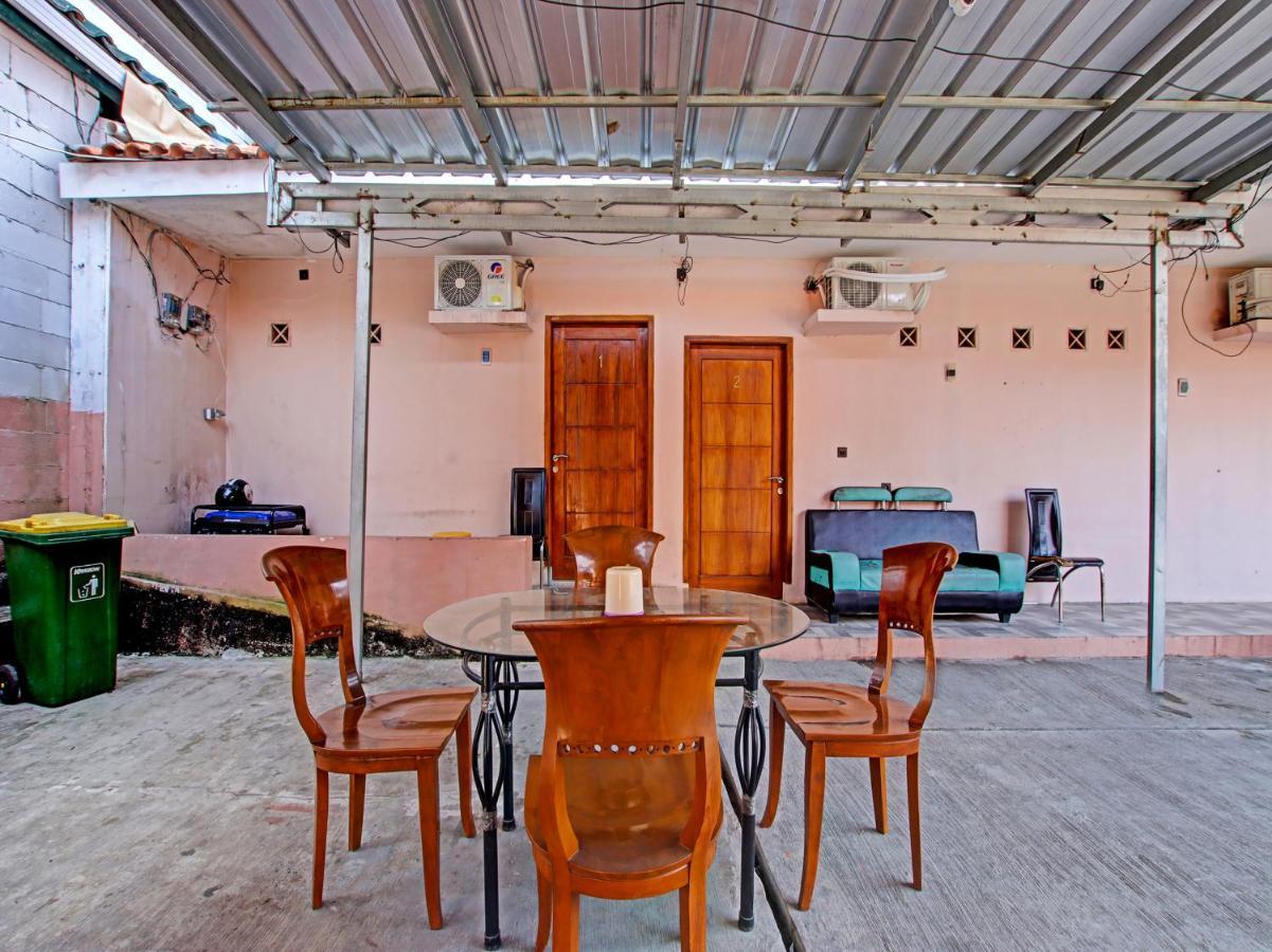 Oyo 91490 Hotel Rumah Kita Cirebon Eksteriør billede